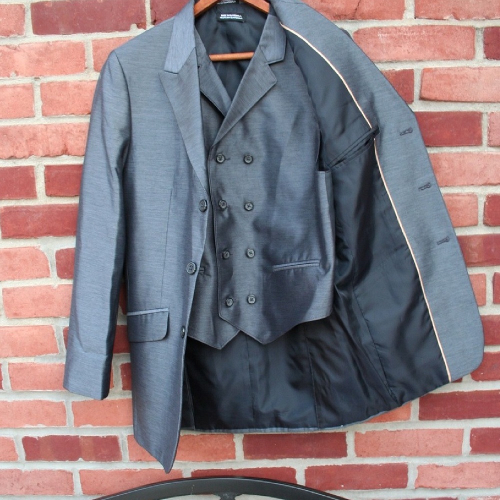 Shiny Grey Blazer and Vest Set